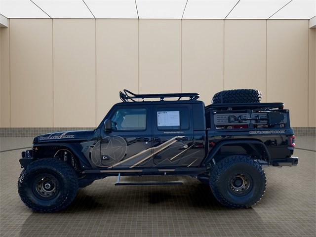 Used 2023 Jeep Gladiator Sport image 2