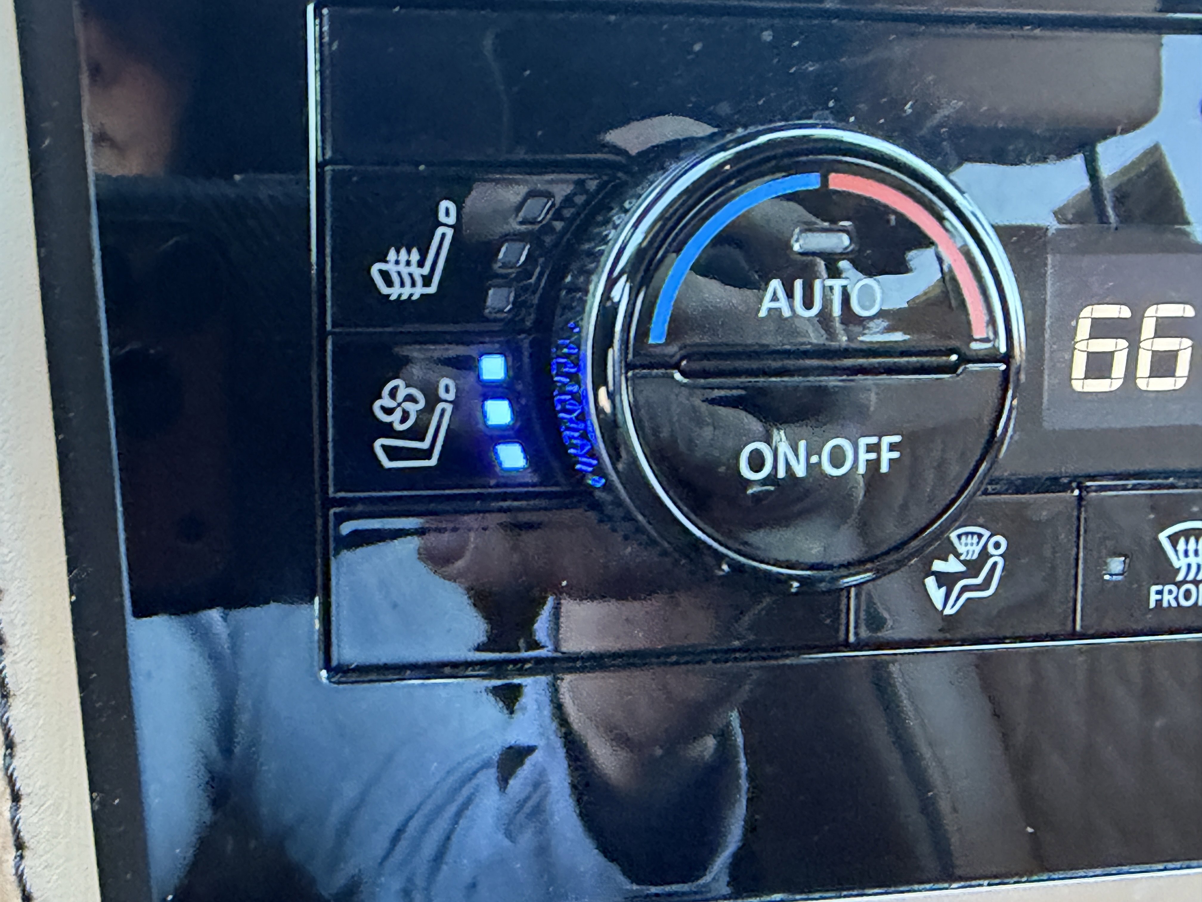 Used 2024 INFINITI QX80 Sensory image 25