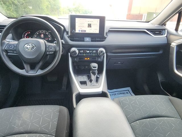 Used 2023 Toyota RAV4 XLE AWD/4WD image 30