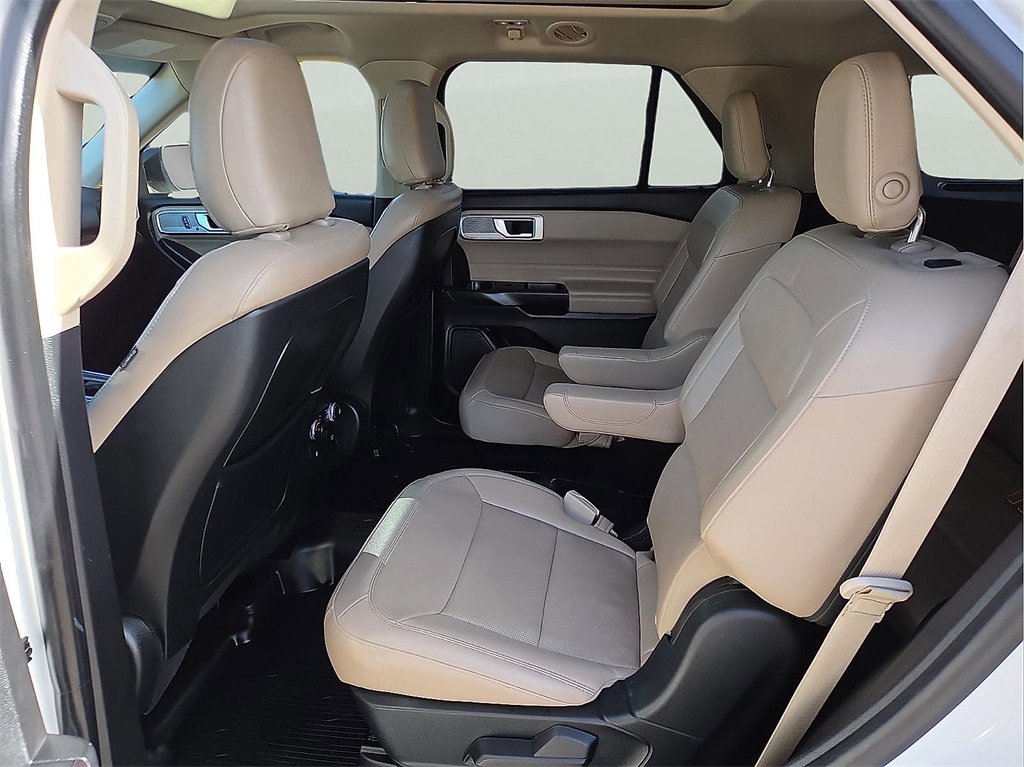 Used 2020 Ford Explorer Limited w/ Class III Trailer Tow Package image 13