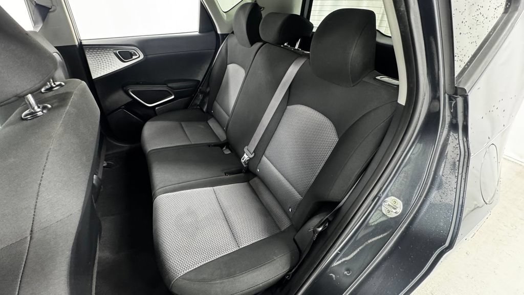 Used 2022 Kia Soul LX w/ Technology Package FWD image 13