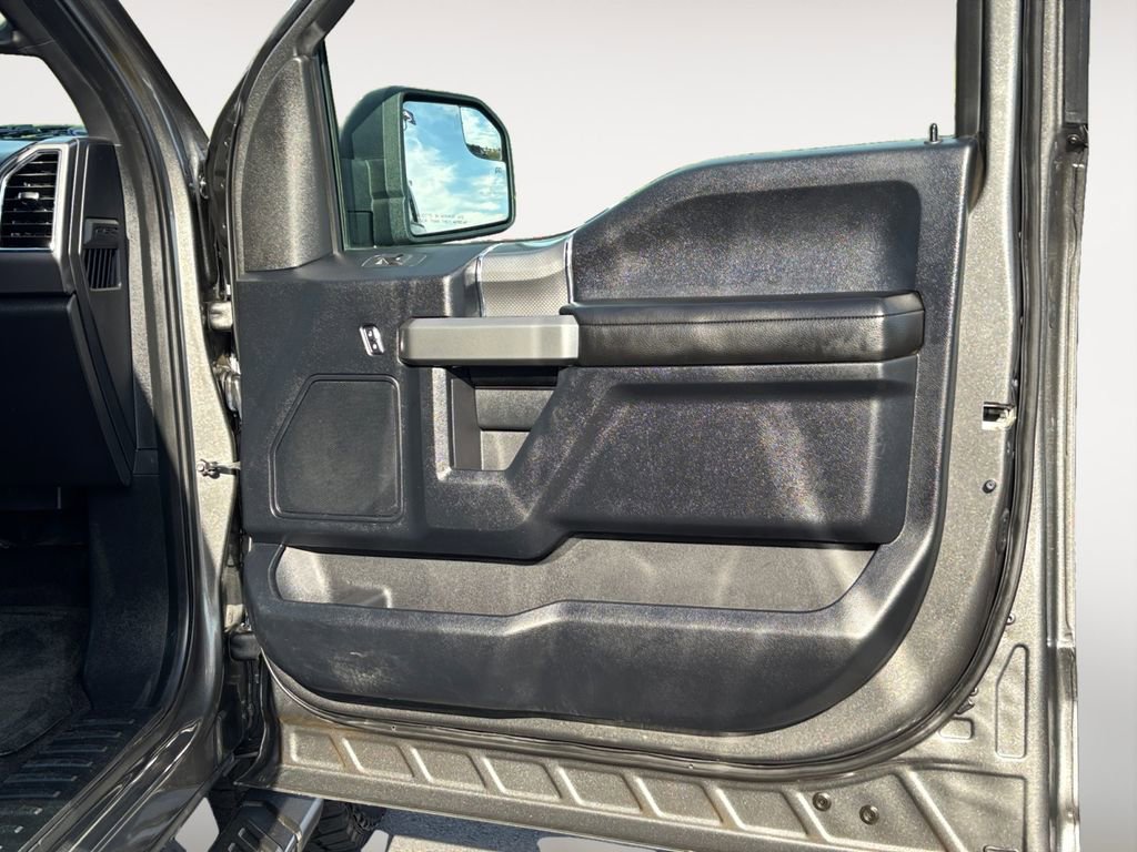 Used 2016 Ford F150 XLT w/ Equipment Group 302A Luxury AWD/4WD image 25