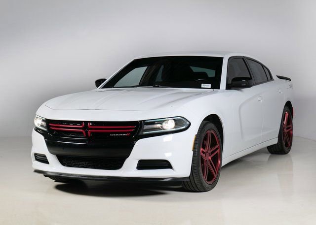 Used 2019 Dodge Charger SXT image 1