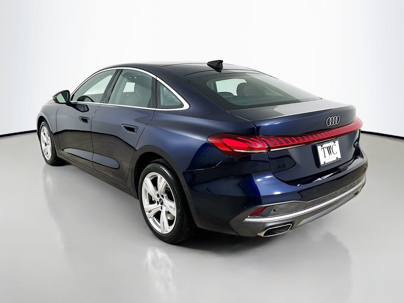 Used 2025 Audi A5 2.0T Premium w/ Premium Plus AWD/4WD image 7