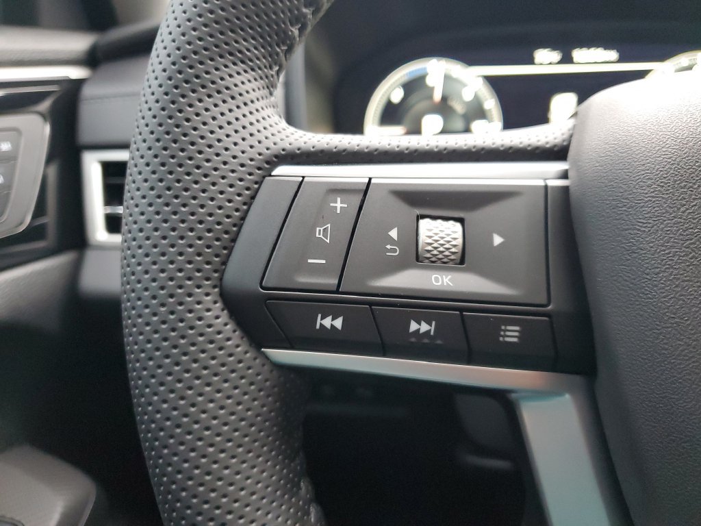 Used 2025 Mitsubishi Outlander SEL AWD/4WD image 21