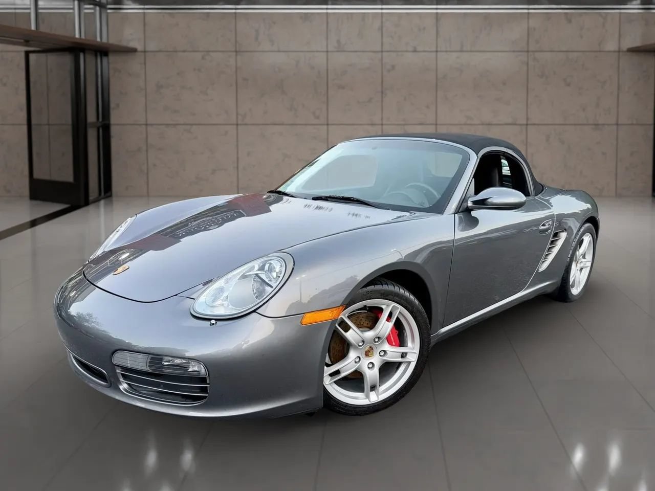 Used 2005 Porsche Boxster S RWD image 2