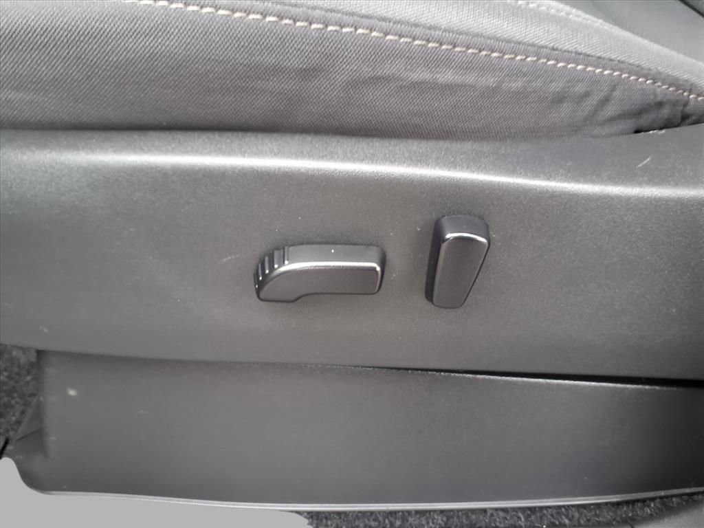 Certified 2023 Nissan Frontier SV image 21