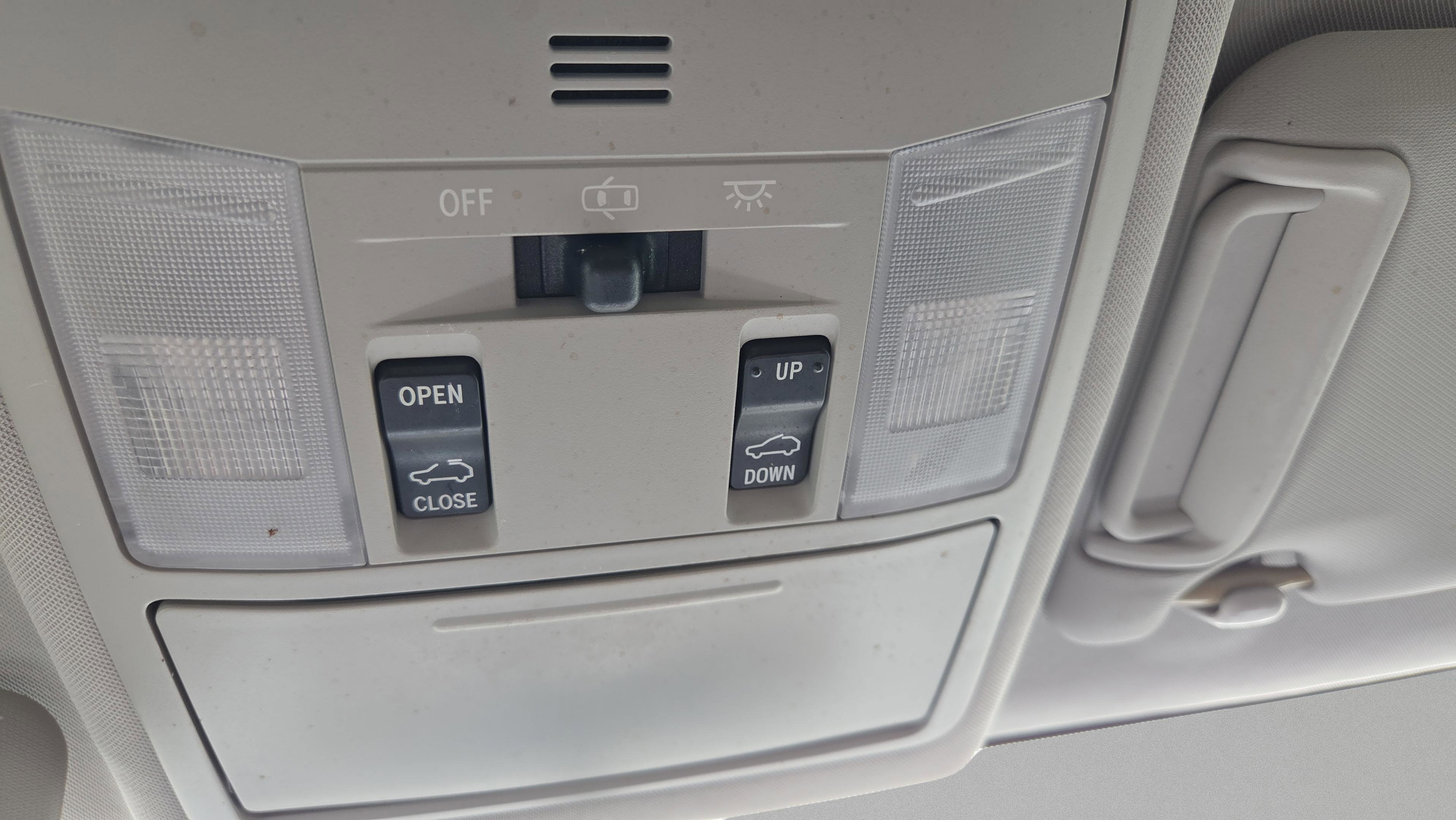 Used 2016 Toyota RAV4 XLE FWD image 27