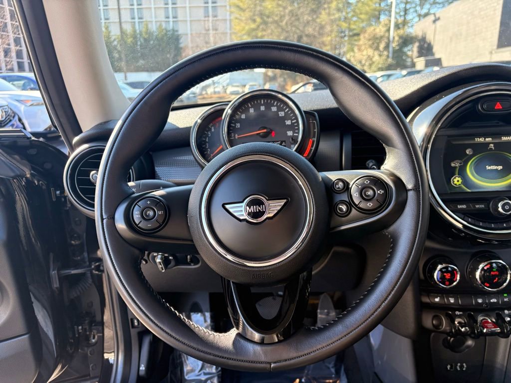 Used 2018 MINI Cooper 2-Door Hardtop image 14