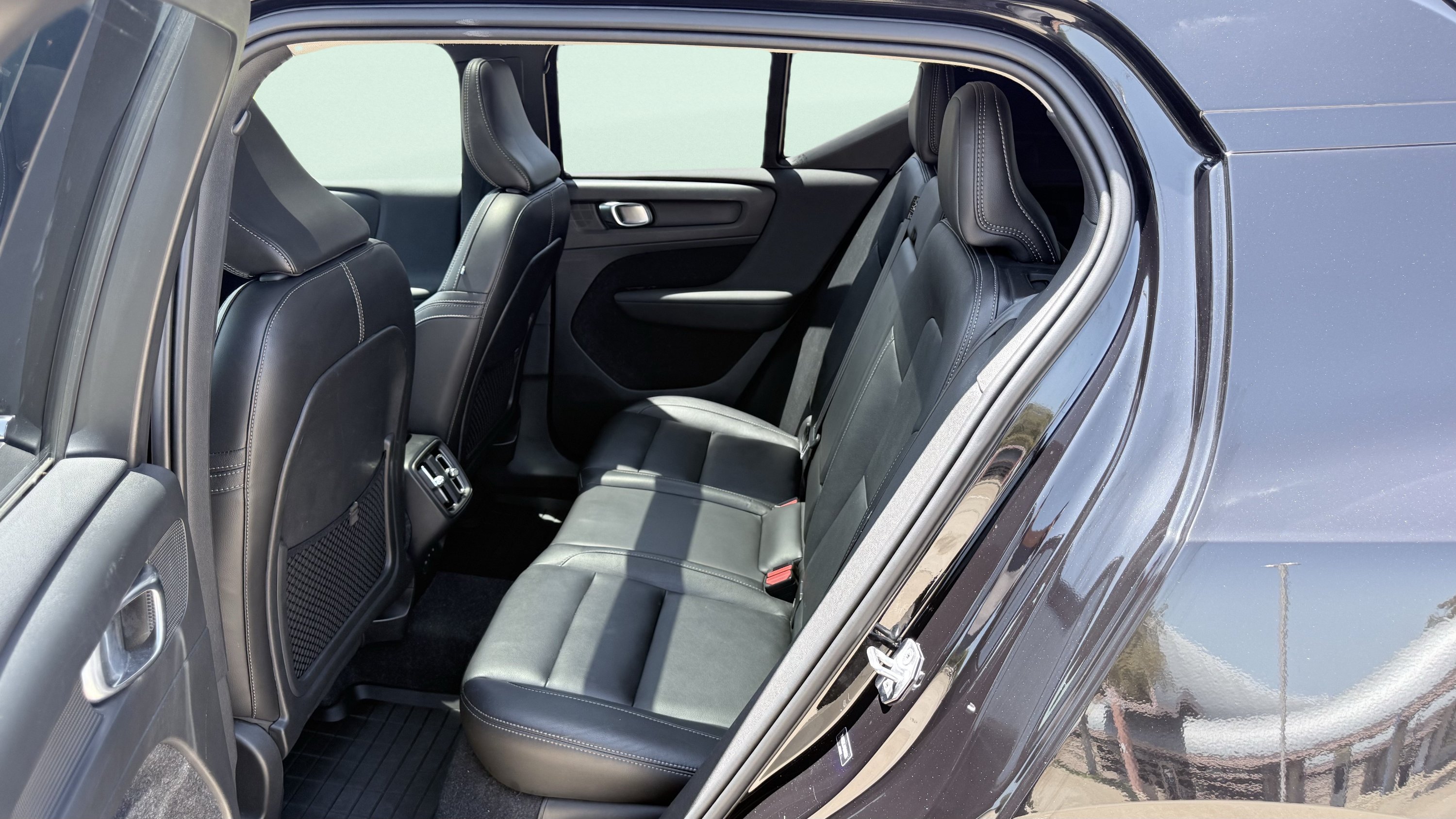 Used 2021 Volvo XC40 T5 Inscription w/ Climate Package AWD/4WD image 34