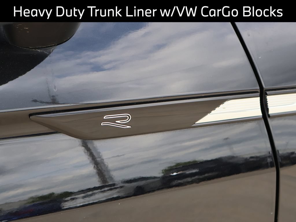 Certified 2023 Volkswagen Tiguan SE R-Line FWD image 12