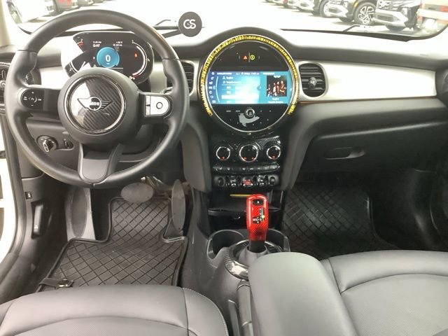 Used 2023 MINI Cooper 4-Door Hardtop image 11