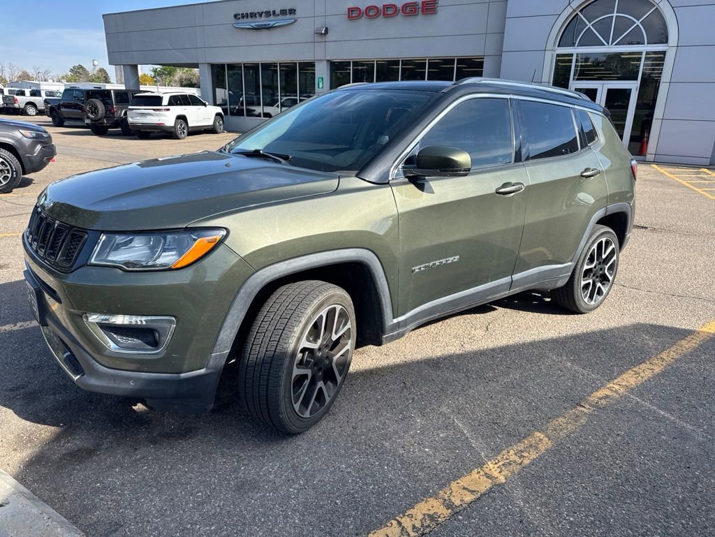 Used 2017 Jeep Compass Limited w/ Navigation Group AWD/4WD image 4