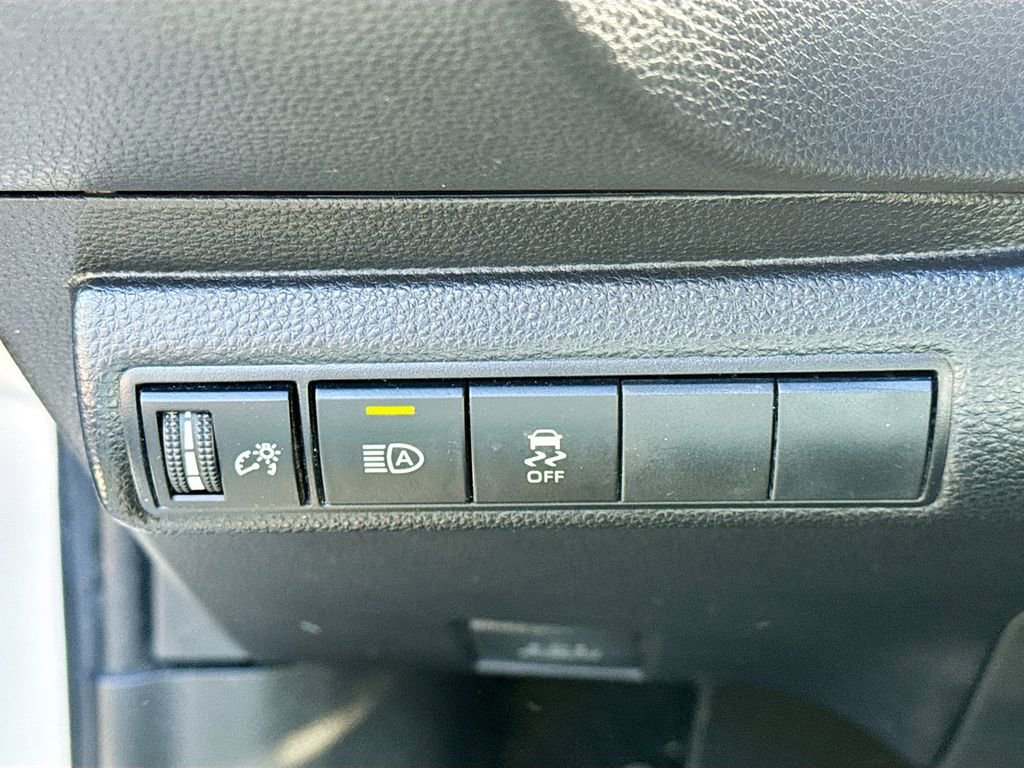 Used 2023 Toyota Corolla SE image 8
