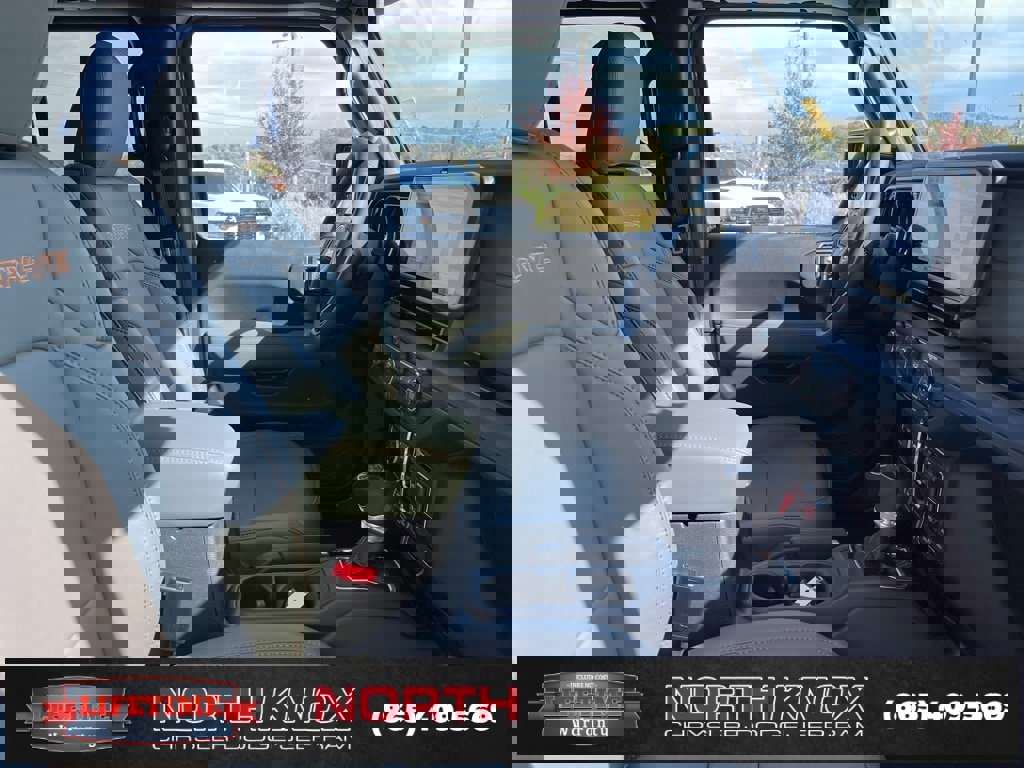 New 2025 Jeep Gladiator Mojave image 26