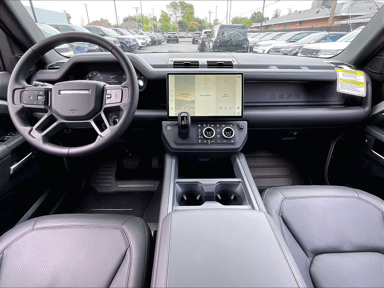 New 2026 Land Rover Defender 110 X-Dynamic SE AWD/4WD image 7