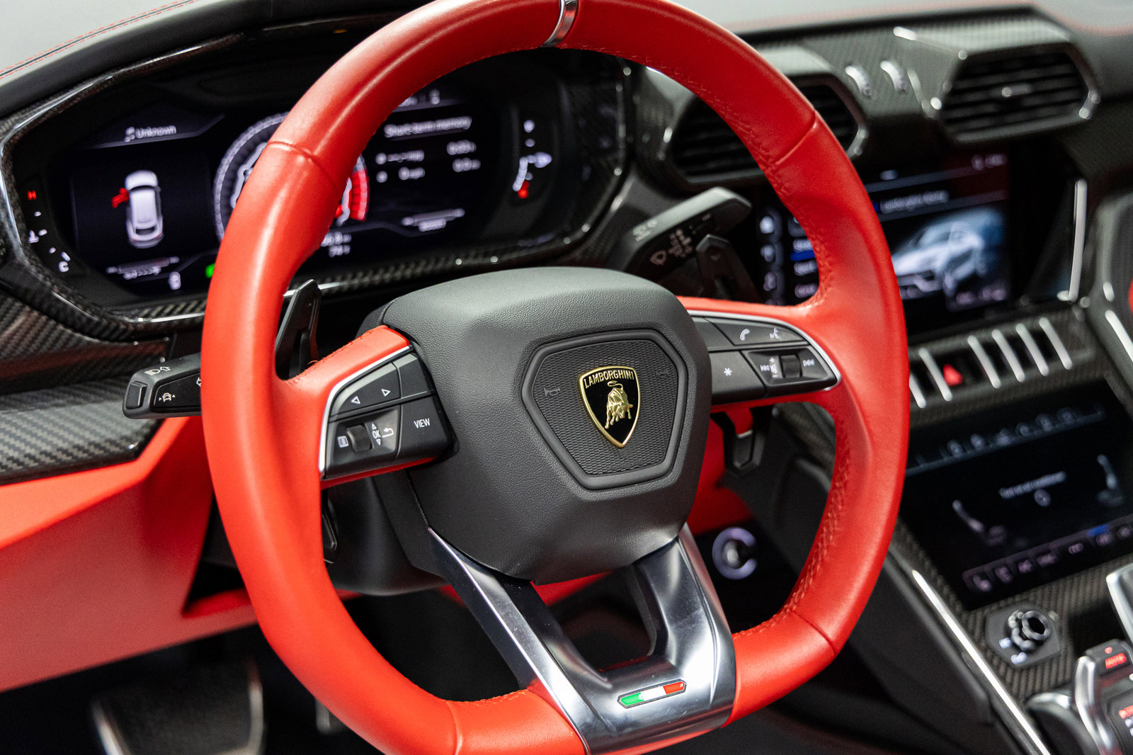 Used 2021 Lamborghini Urus image 30