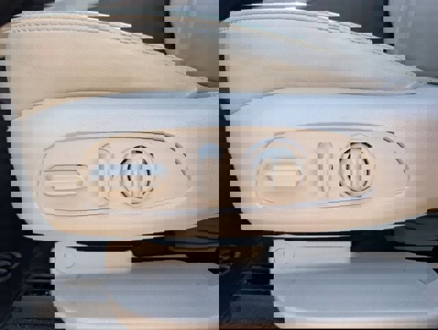 Used 2019 Buick Enclave Essence image 23