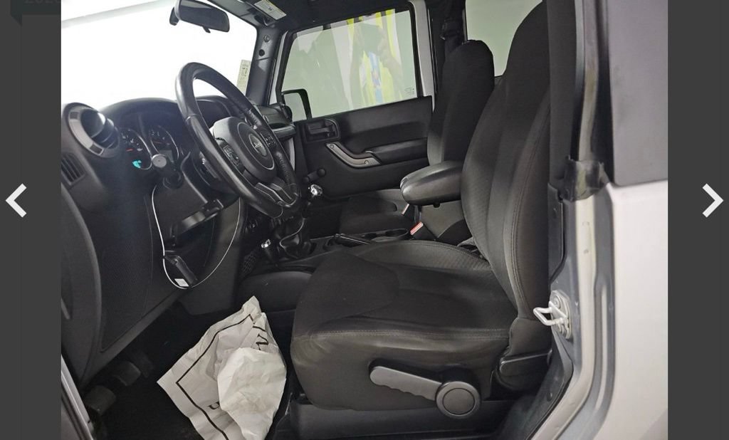 Used 2018 Jeep Wrangler Sport AWD/4WD image 12