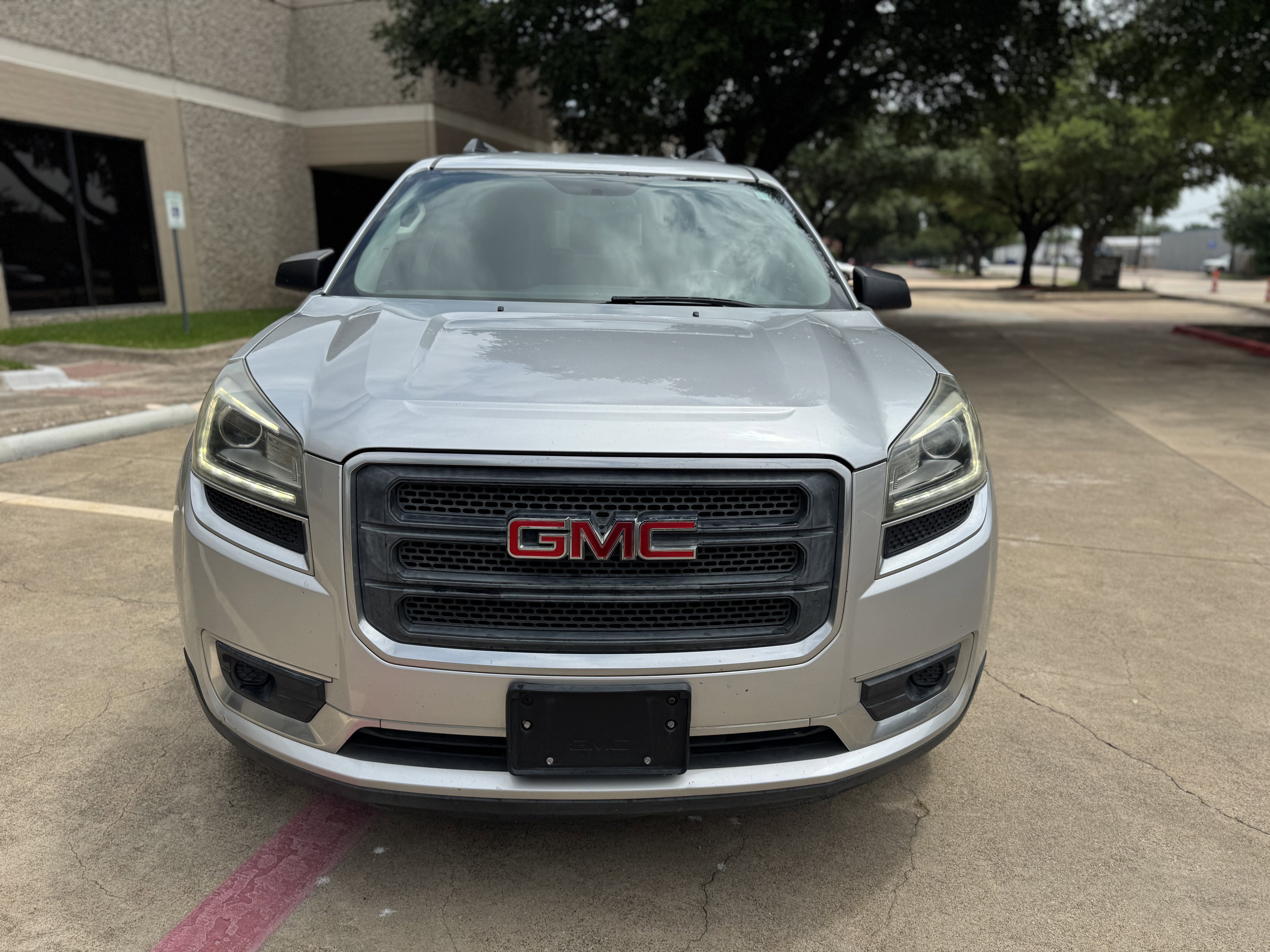 Used 2015 GMC Acadia SLE FWD image 9