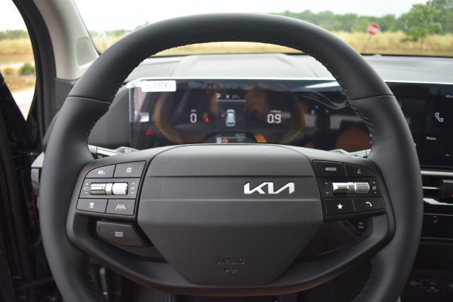 New 2026 Kia Sportage LX FWD image 25