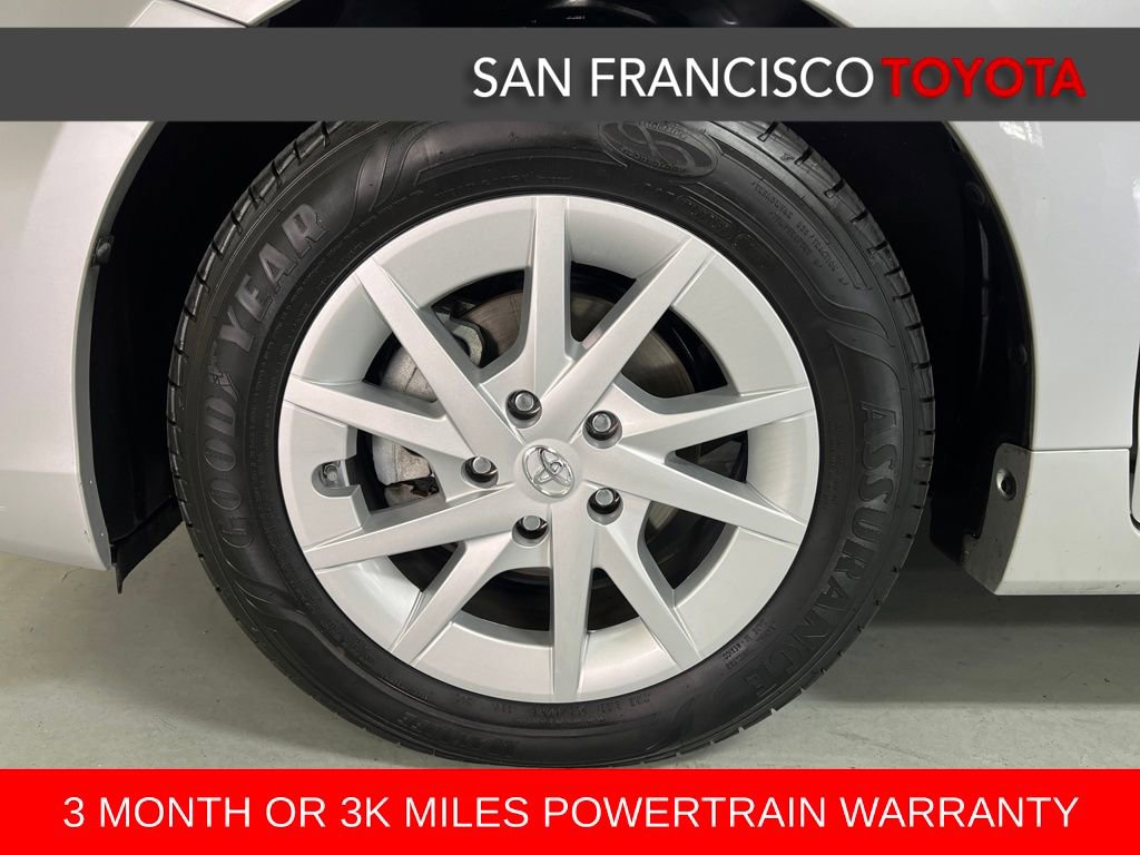 Used 2012 Toyota Prius V Three image 9