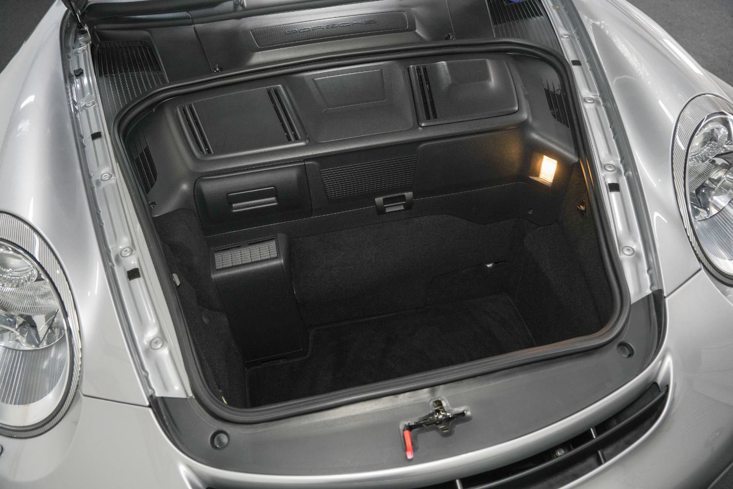 Used 2008 Porsche 911 GT2 RWD image 45