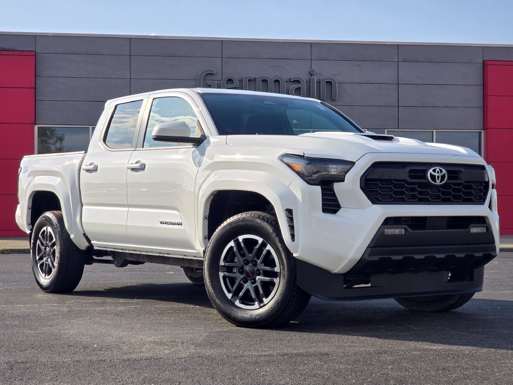 Certified 2024 Toyota Tacoma TRD Sport AWD/4WD image 4