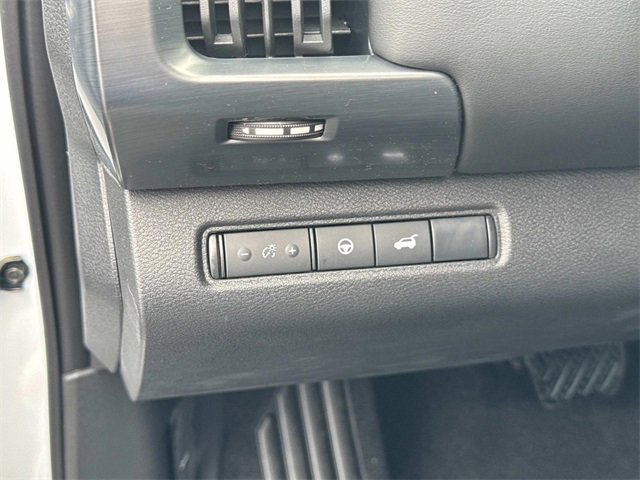 New 2025 Nissan Pathfinder SL image 25