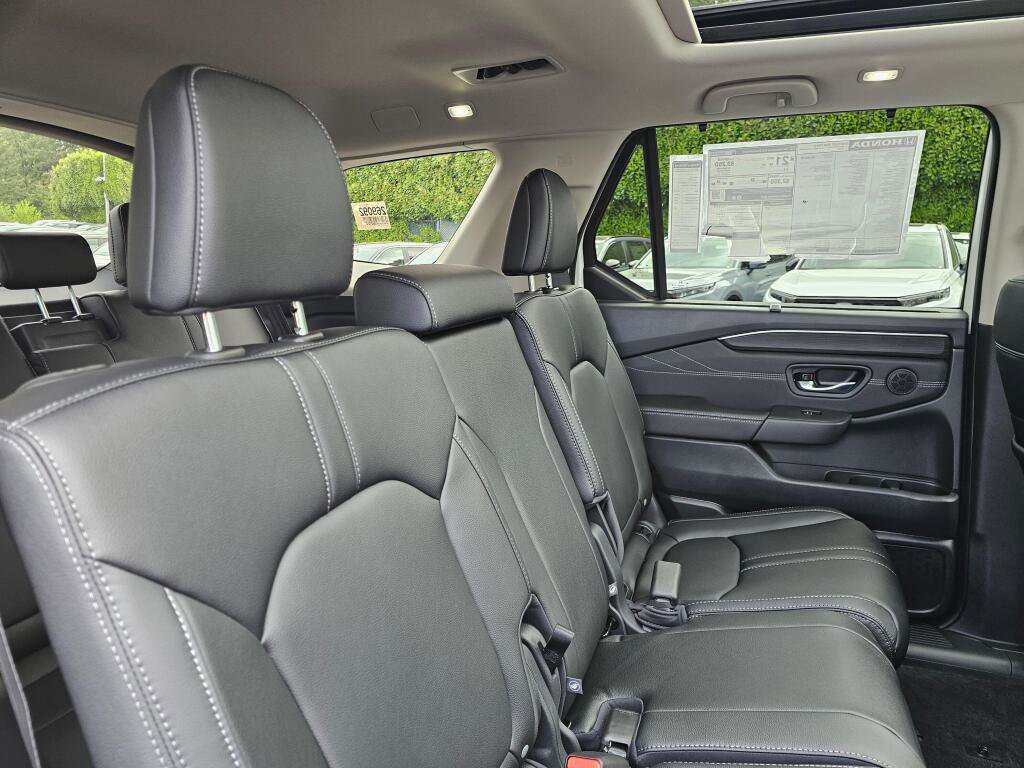 New 2026 Honda Pilot image 12