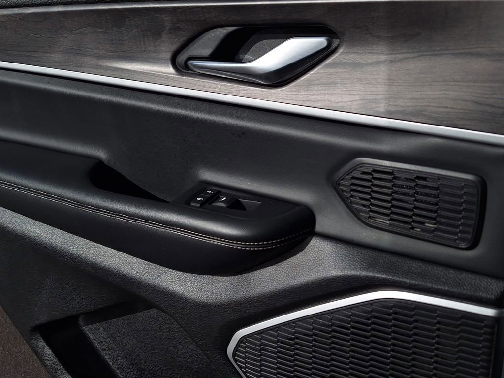 Used 2021 Jeep Grand Cherokee L Limited w/ Trailer Tow Group (B) image 16