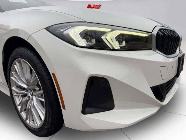 Used 2023 BMW 330i xDrive Sedan w/ Driving Assistance Package AWD/4WD image 11