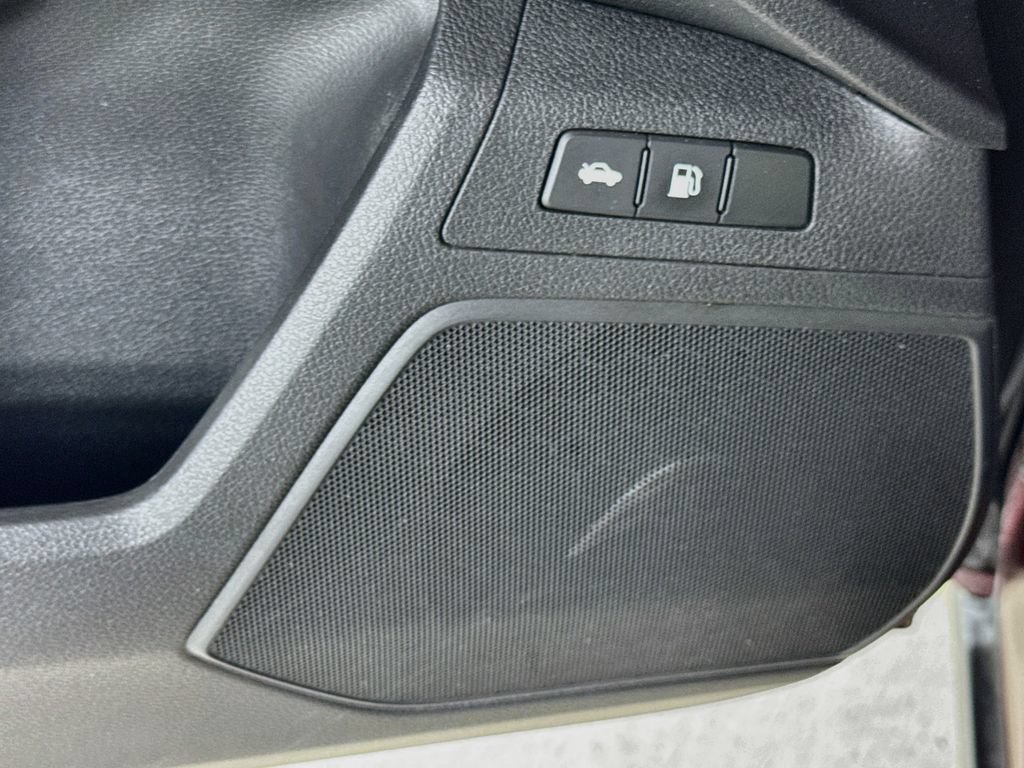 Used 2018 Honda Clarity Touring image 25