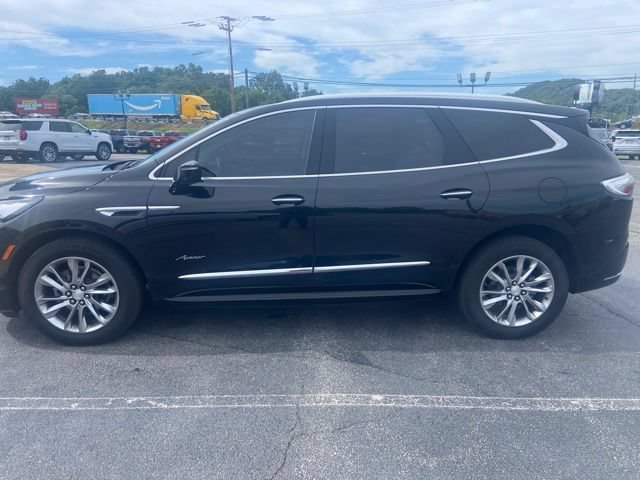 Used 2022 Buick Enclave Avenir w/ Avenir Technology Package AWD/4WD image 4