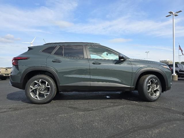 Used 2025 Chevrolet Trax LT w/ Driver Confidence Package image 17