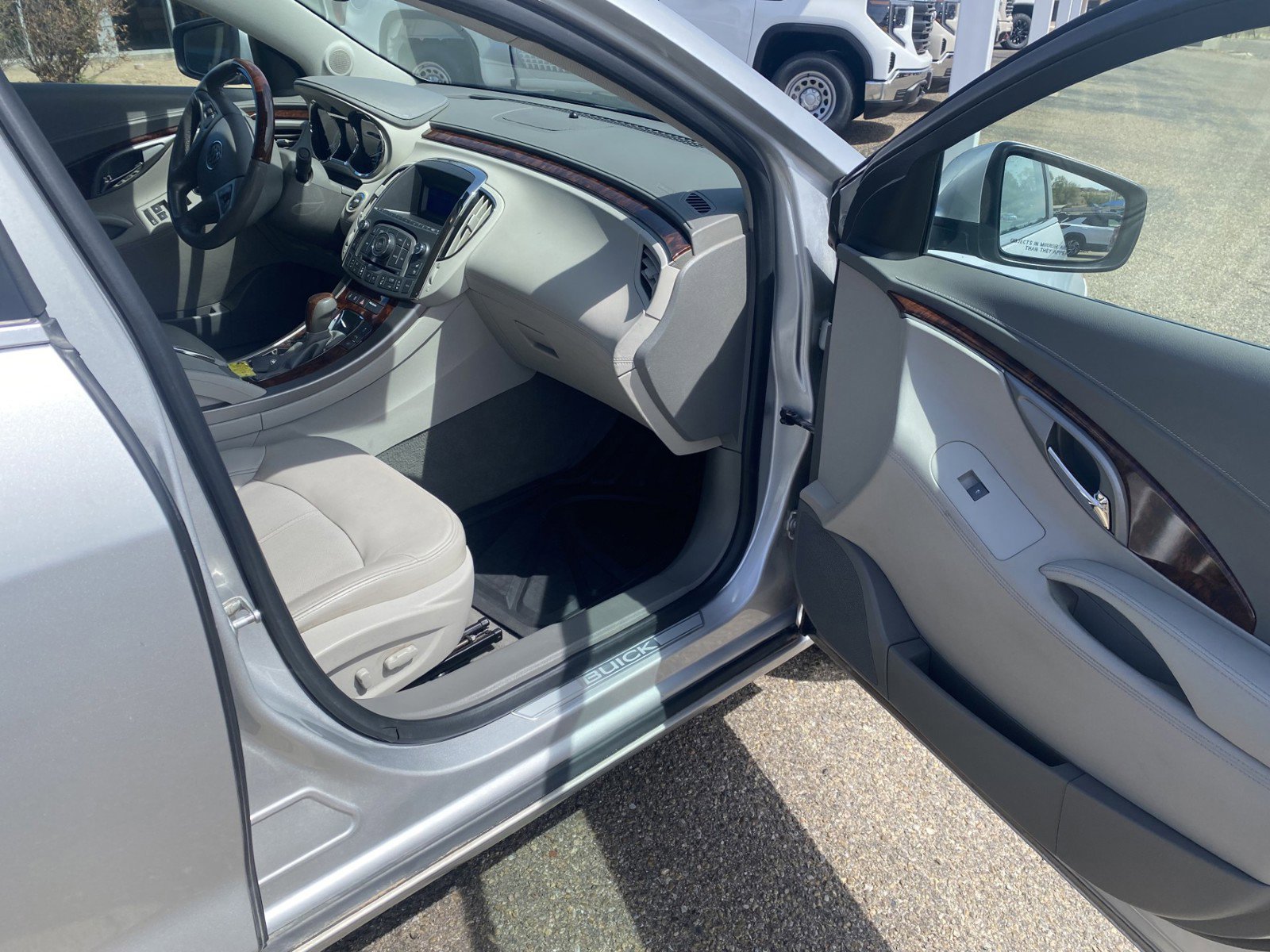 Used 2012 Buick LaCrosse Premium w/ Driver Confidence Package image 10