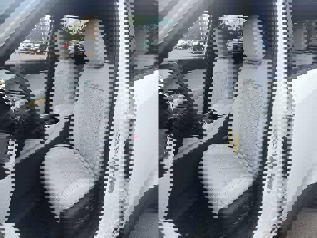 New 2026 Jeep Cherokee Overland w/ Trailer Tow Group image 11