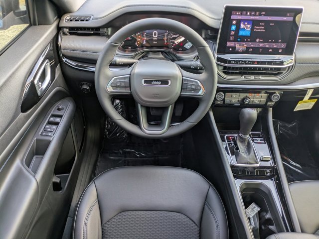 New 2026 Jeep Compass Latitude image 14