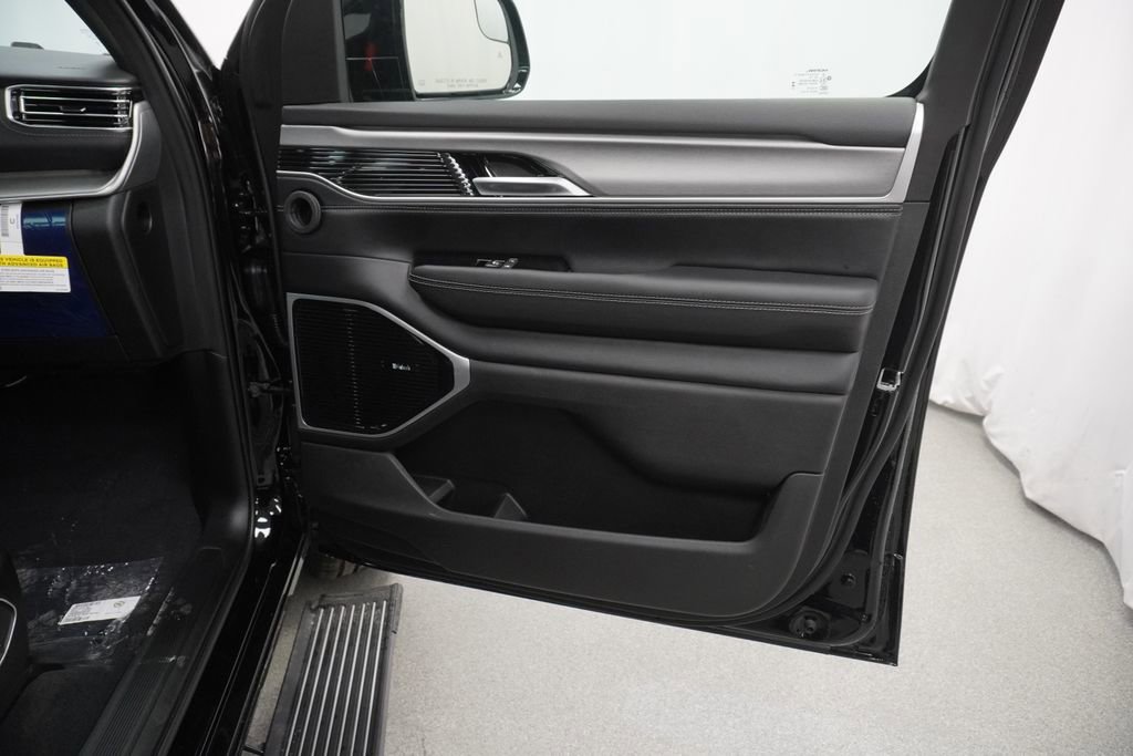 New 2026 Jeep Grand Wagoneer L Limited image 33