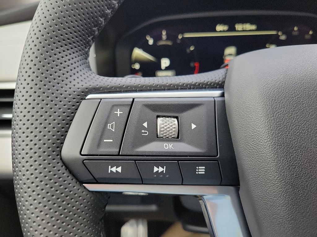 New 2025 Mitsubishi Outlander AWD image 18