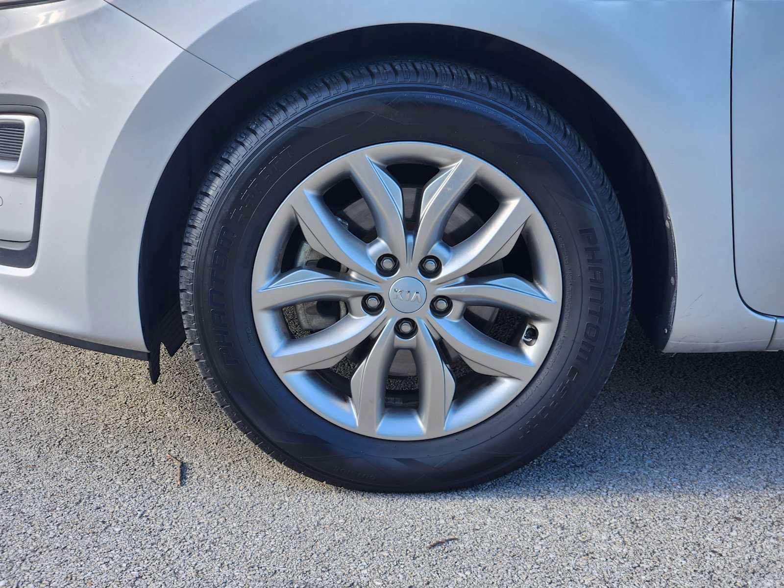 Used 2020 Kia Sedona EX FWD image 9