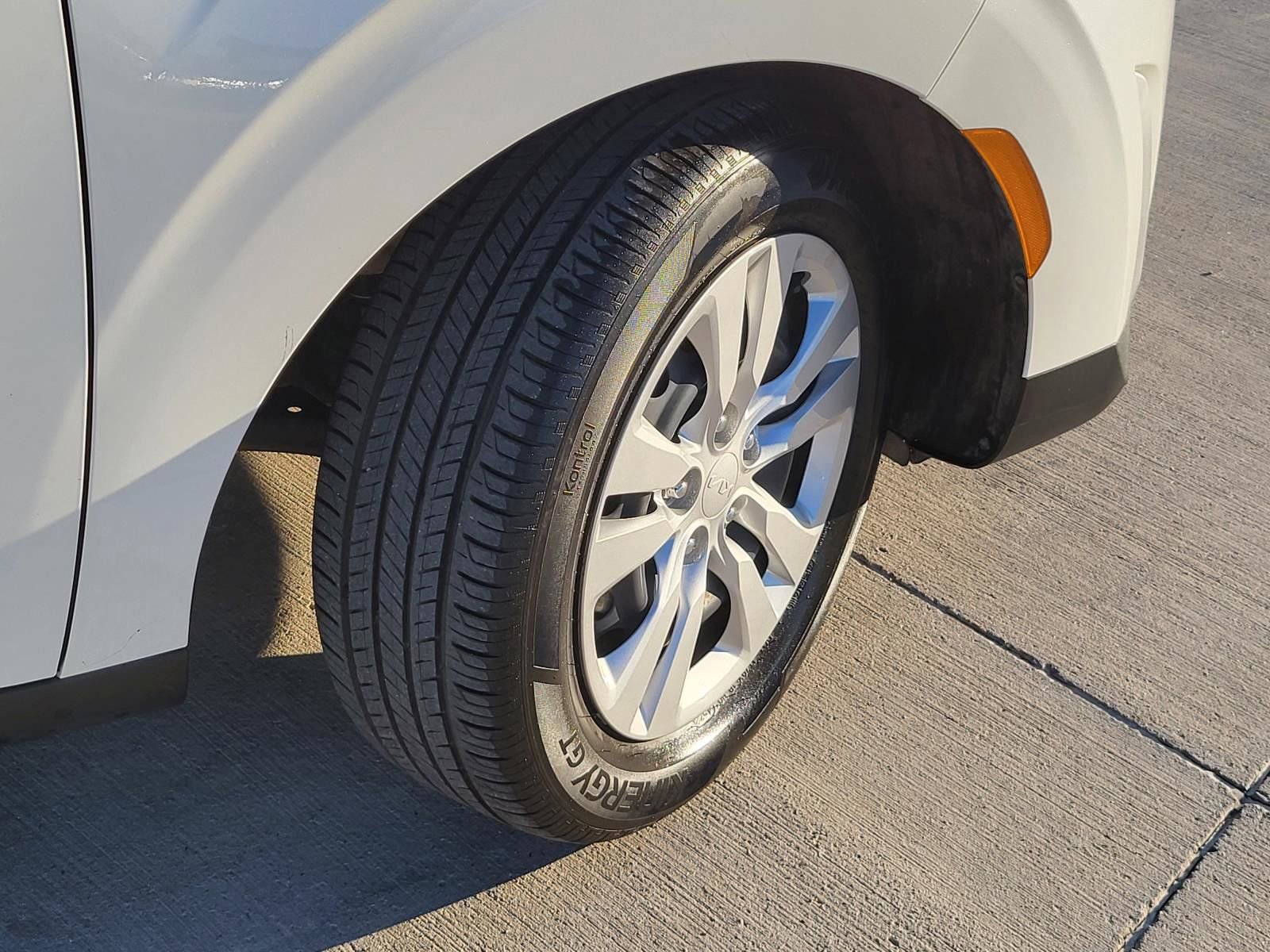 Used 2023 Kia Soul LX image 6