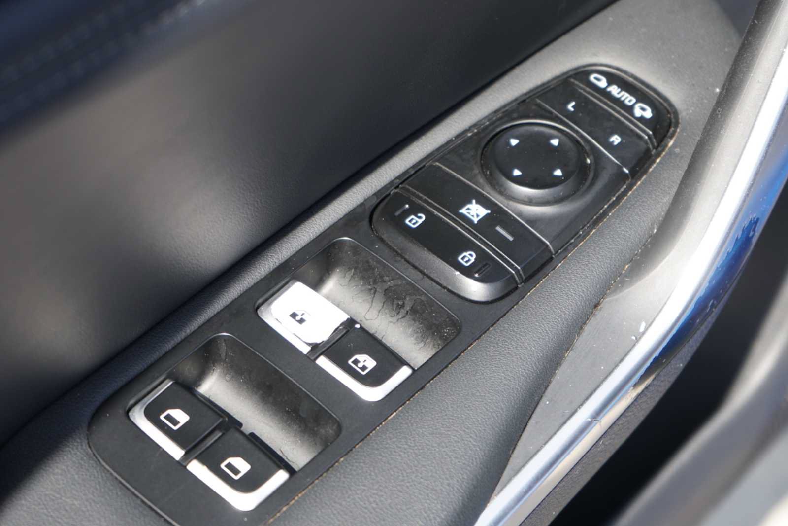 Used 2018 Kia Stinger Premium RWD image 16