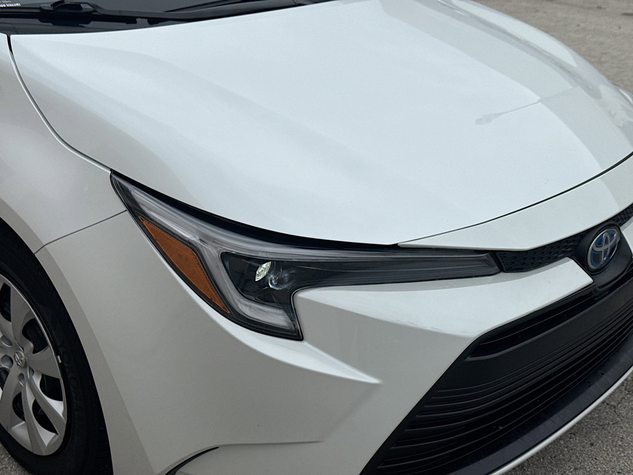 Used 2025 Toyota Corolla LE w/ Convenience Package image 33