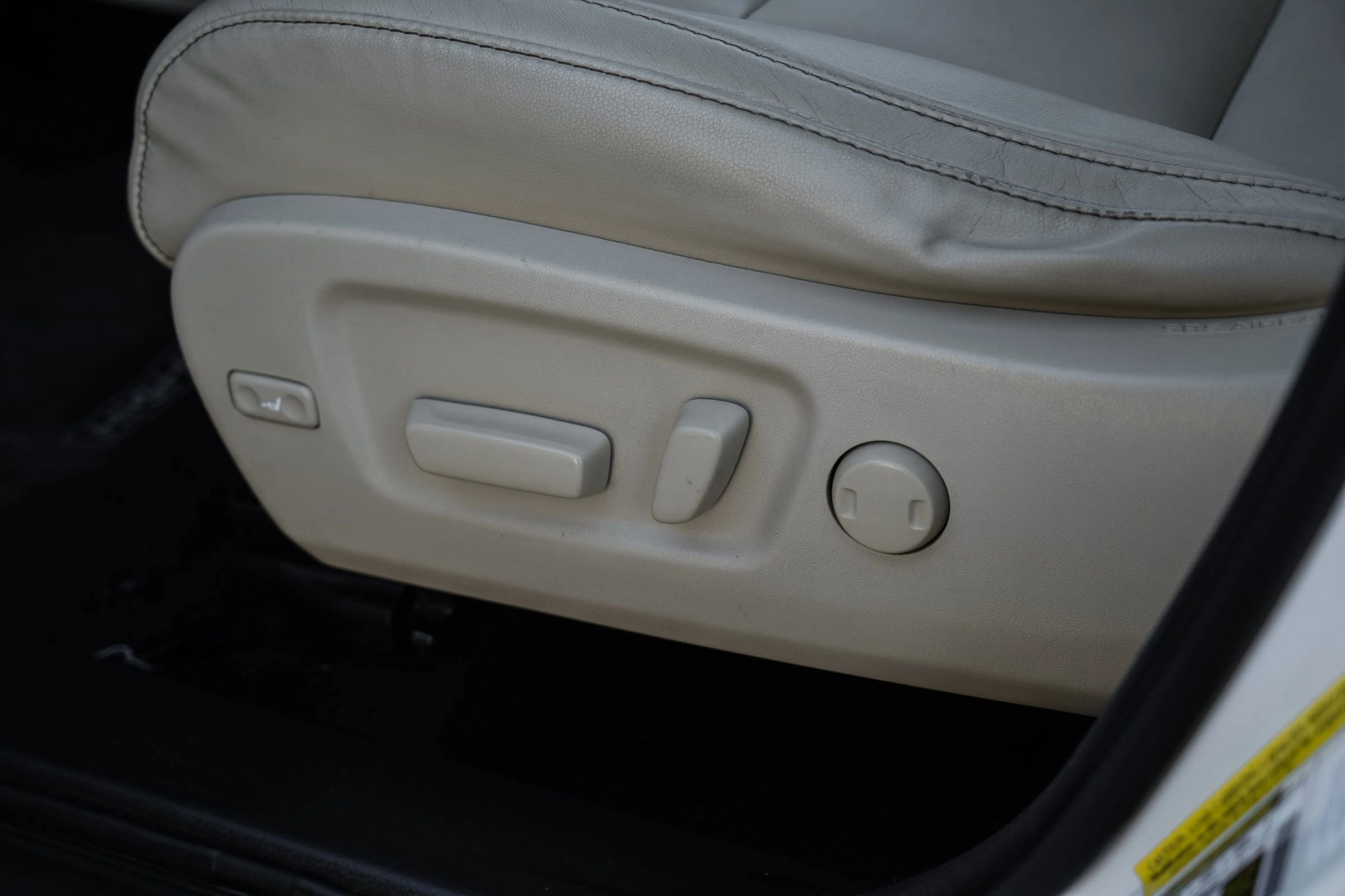 Used 2015 Toyota Highlander XLE image 29