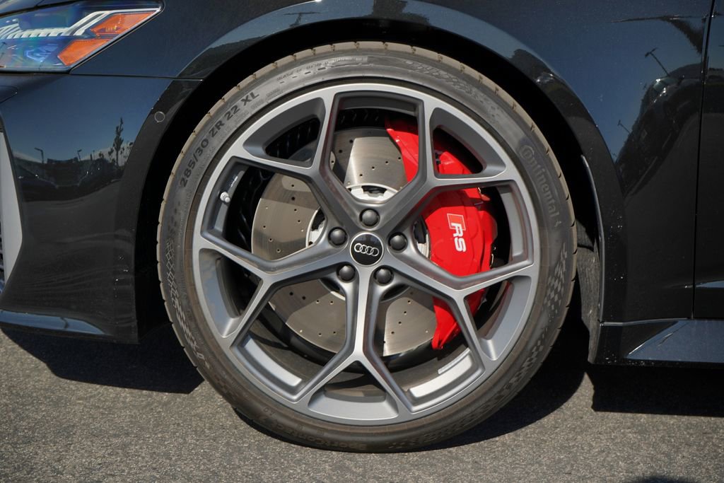 New 2025 Audi RS 6 performance image 2