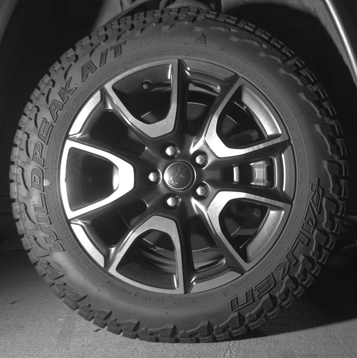 Used 2025 Jeep Compass Trailhawk image 13