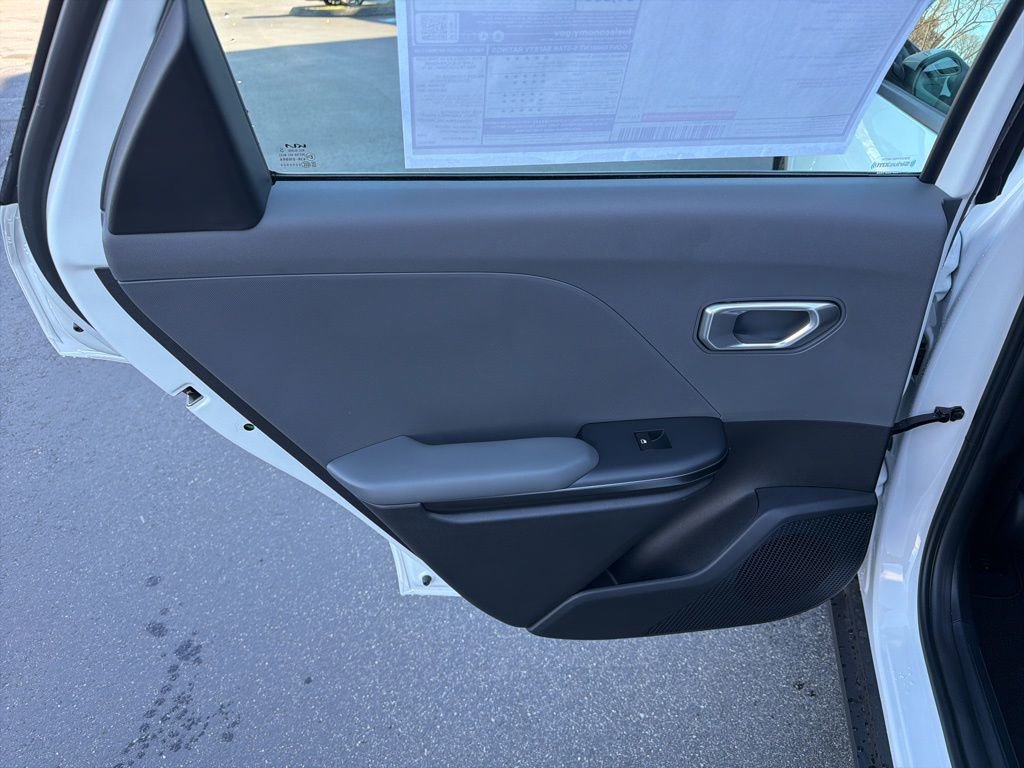 New 2025 Kia K4 LX image 20