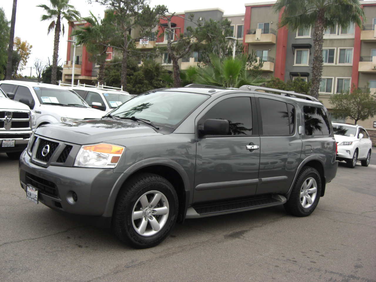 Used 2015 Nissan Armada SV image 3