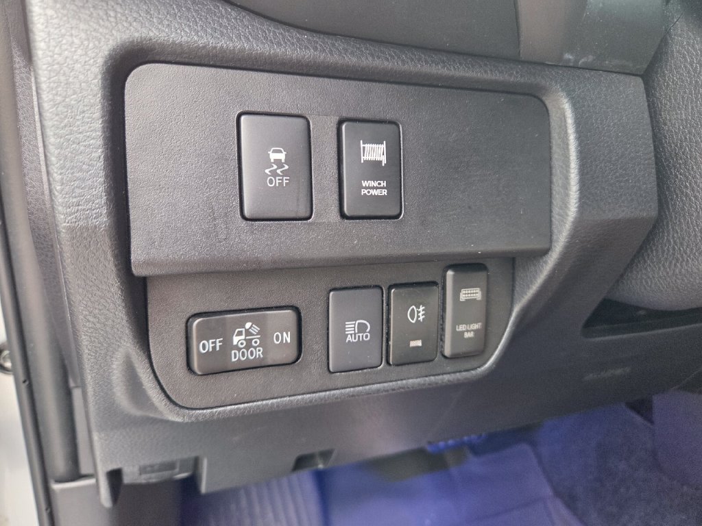 Used 2023 Toyota Tacoma SR5 RWD image 25